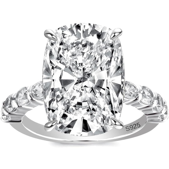 9.0ct Crushed Ice Elongated Cushion Cut Ring size 6.5 - Picture 4 of 7